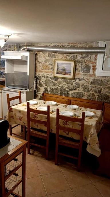 Taverna Abitazione A 15 Km Da Firenze Prato  Exteriör bild