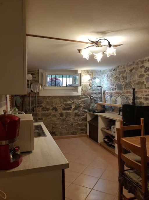 Taverna Abitazione A 15 Km Da Firenze Prato  Exteriör bild